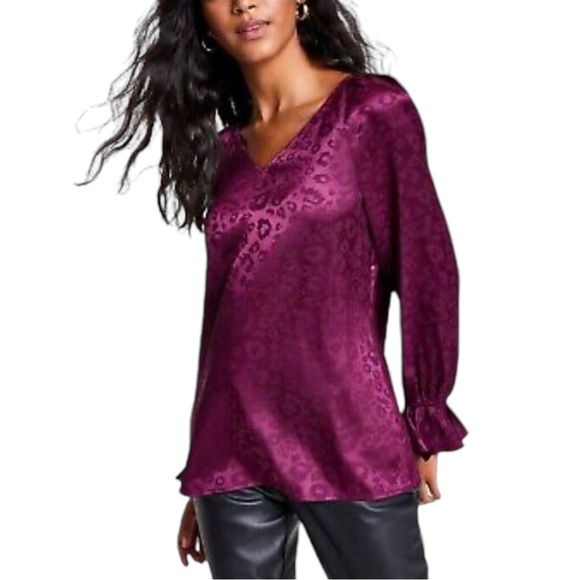 Bar III Tops - NEW Bar III Plus Size Animal Jacquard Blouse Ruffle Sleeve Size XS Maroon
